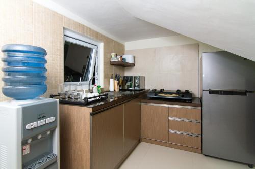 Kitchen, Rumah Kamang Residence near Ragunan Zoo