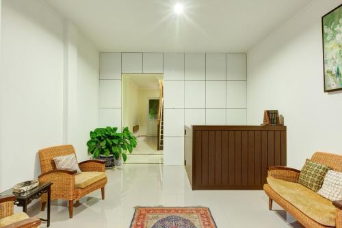 Lobby, Rumah Kamang Residence near Ragunan Zoo