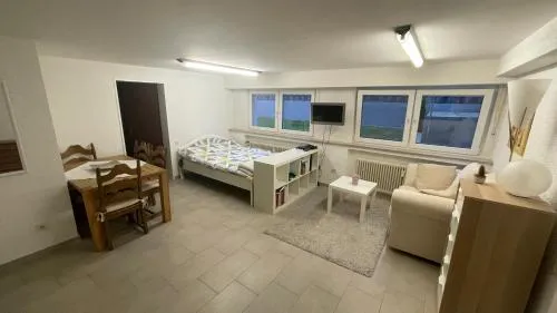 Valley Road House 1 Bedroom Apt in Immigrath, Deutschland