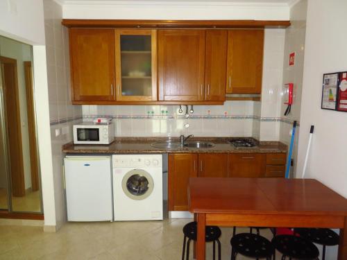  Apartamentos Carolino in Monte Gordo