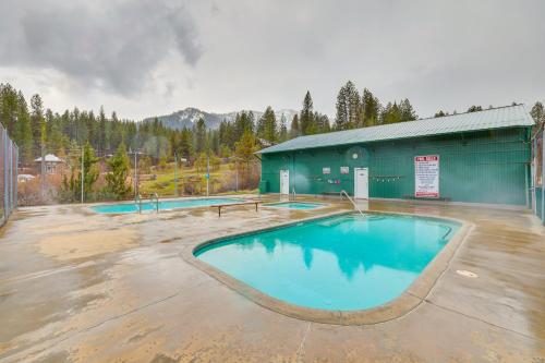 Serene Nature Getaway with Deck and Pool Access!