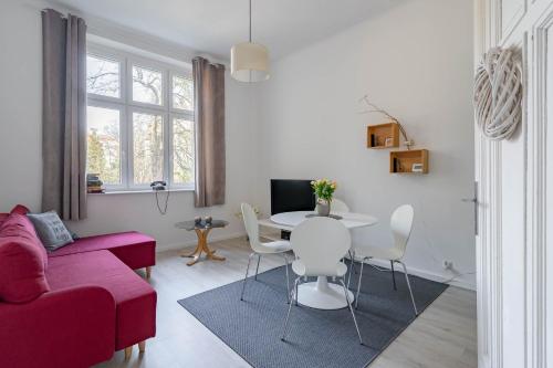 One-Bedroom Apartment with Terrace - 7/12 Królowej Jadwigi Street