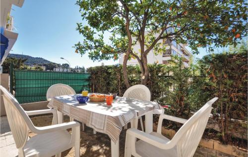 Awesome apartment in Le Cannet with 1 Bedrooms and WiFi - Apartment - Le Cannet