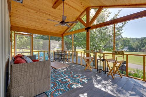 Guntersville Lake Home with Deck and Covered Boat Slip - Apartment - Scottsboro