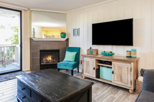 B106 - Tropical Paradise on the Beach in Oceanside, USA