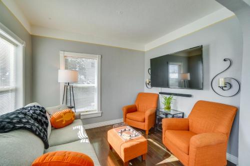 Pet-Friendly Englewood Escape about 6 Mi to Denver!