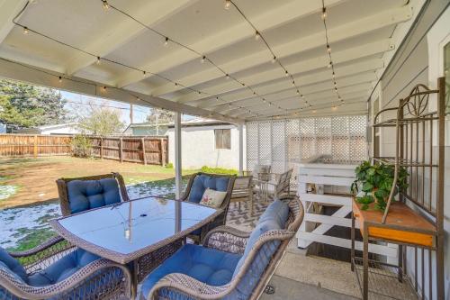 Near Hospitals and Red Rocks Dog-Friendly Home! in Englewood (CO)