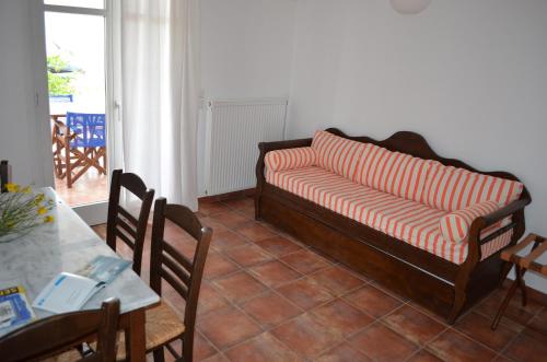  Maryianni Apartments in Avlemonas