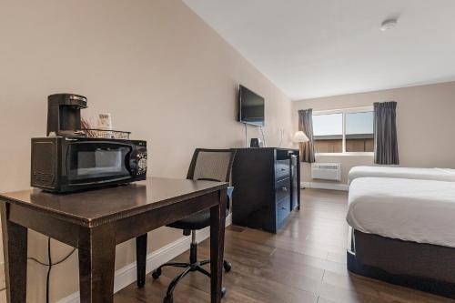 Econo Lodge Inn & Suites Yuba City - image 7