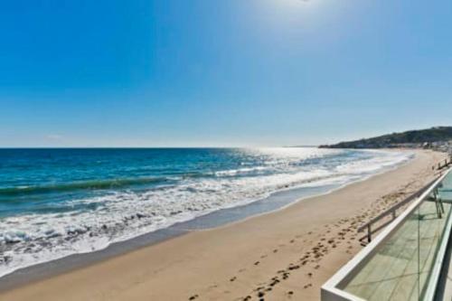 Malibu Coastal Escape, Beach & Hiking Mins Away