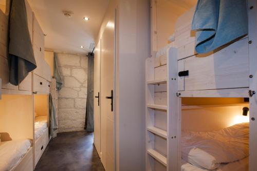 Habitación compartida, mixta, 6 personas