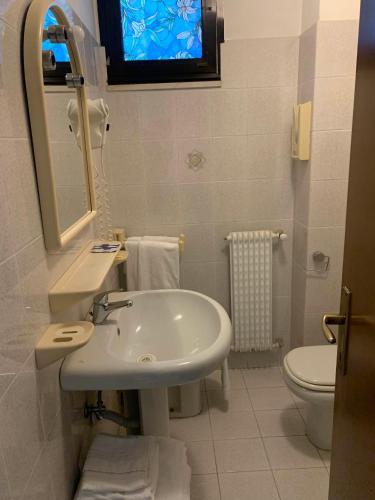 Triple Room image 4