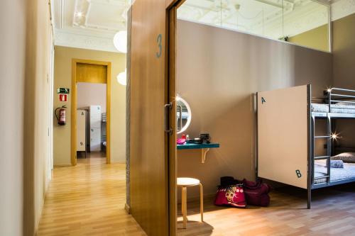 Born Barcelona Hostel - image 11