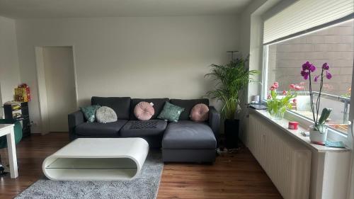 Helle mit Balkon 5 Minuten zum Pool 60q central ,otopark ,Netflix, Bielefeld (fotografie 9)