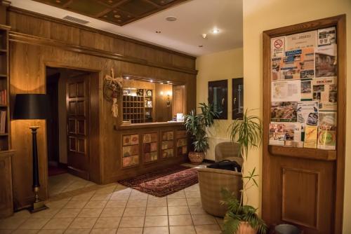 Anesis Hotel – Karpenisi, AL