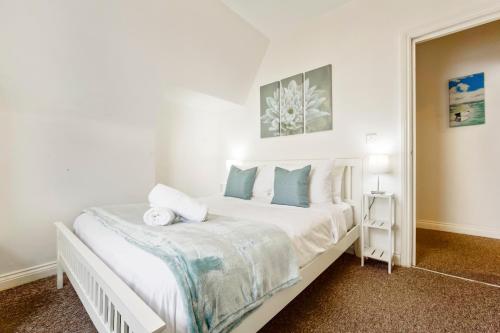 Picture of West Beach 2Bedroom Apartment 5Min From The Pier With Parking