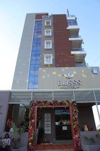 Blisss Hotel, Kolhapur