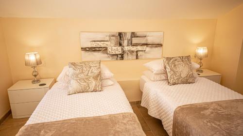 Apartment with Sea View image 9