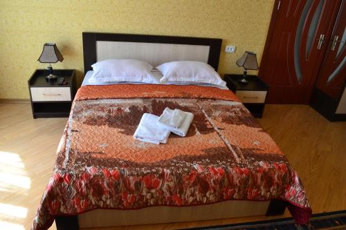 1 queen bed