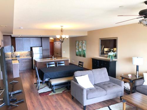 3 BR Lake Okanagan Resort, West Kelowna! in Kelowna, Canada
