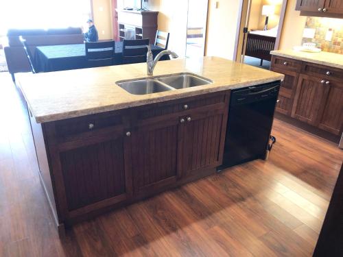 3 BR Lake Okanagan Resort, West Kelowna! in Kelowna, Canada