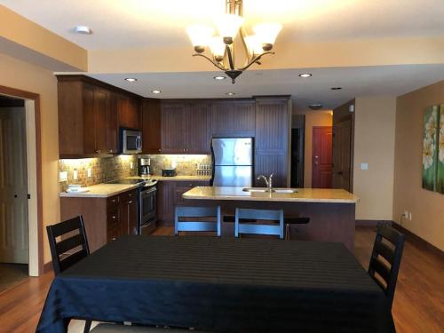 3 BR Lake Okanagan Resort, West Kelowna! in Kelowna, Canada