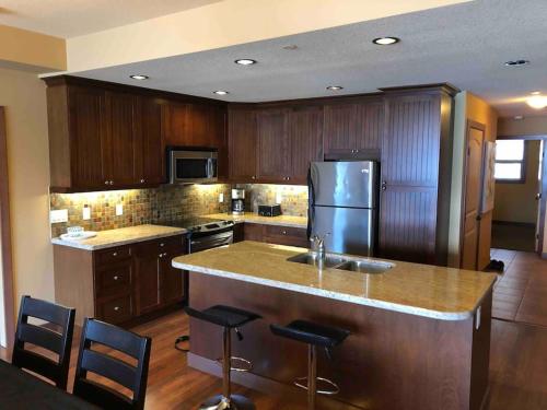 3 BR Lake Okanagan Resort, West Kelowna! in Kelowna, Canada