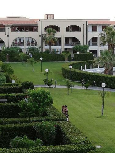  Metaponto. Appartamento in villaggio con piscina in Metapont