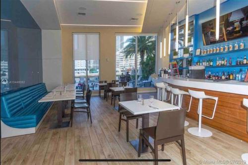 1B 1B Apartment in Miami Beach Amazing Views 03A in Hallandale Beach, USA