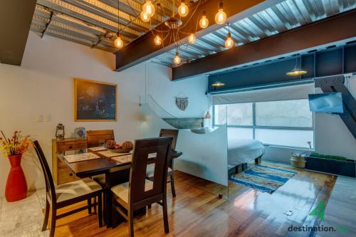 Cozy & Vibrant Loft with Rooftop & Gym in Polanco