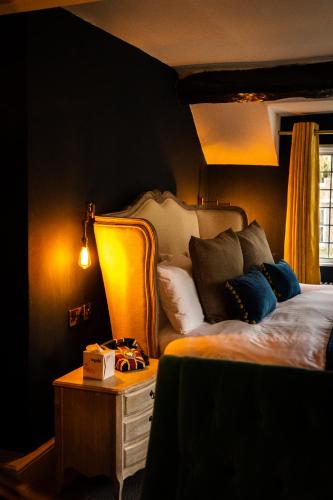 1 queen bed