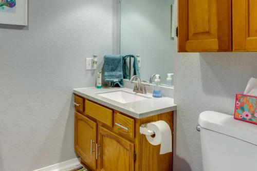 Lakefront Retreat in the Heart of Osage Beach! Lakefront Retreat in the Heart of Osage Beach!