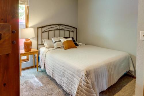 Lakefront Retreat in the Heart of Osage Beach! Lakefront Retreat in the Heart of Osage Beach!