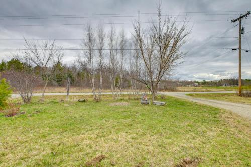 Cozy Pet-Friendly Cottage Near Fort Knox and Acadia