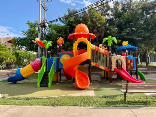 Playground, Moderno apartamento amoblado via Ricaurte-Girardot in Ricaurte
