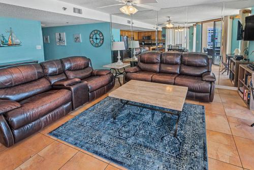 Phoenix East 801 by ALBVR - Corner unit with wrap-around balcony and unparalleled views! thumb 3