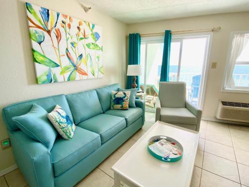 Emerald Skye 52 by ALBVR - Beautifully decorated beachfront condo in Orange Beach (AL)