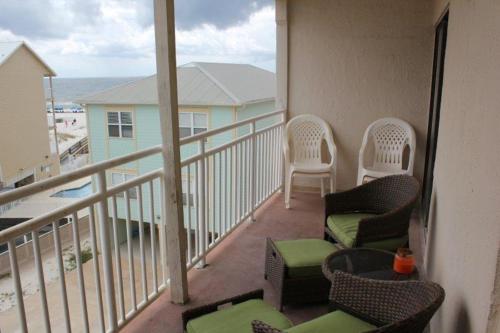 Sugar Beach 331 by ALBVR - Beautifully upgraded top floor condo with indirect beach view thumb 2