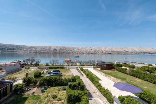 Two-Bedroom Apartment with Balcony and Sea View image 2