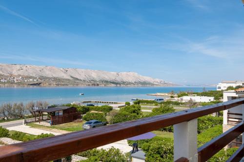 Studio with Balcony and Sea View image 1