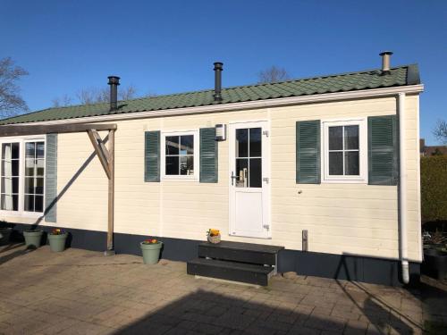 Tranquil chalet near the Wadden Sea in Tzummarum