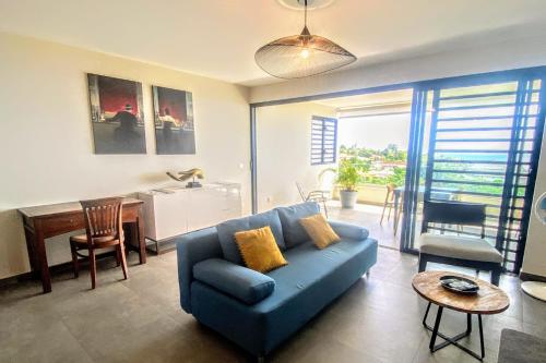 Near Papeete modern apartment with sea view - image 3