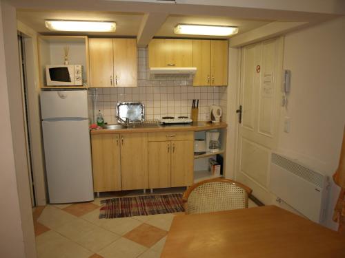 Studio Apartment (4 Adults) image 6
