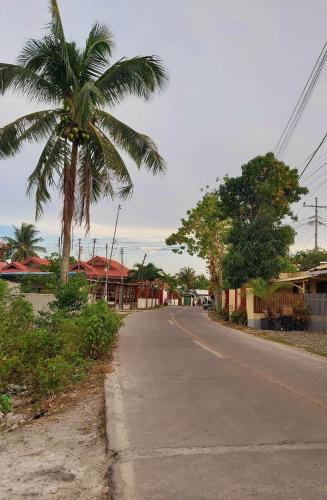 3 Sisters Guest House 2 - Tap to explore photos