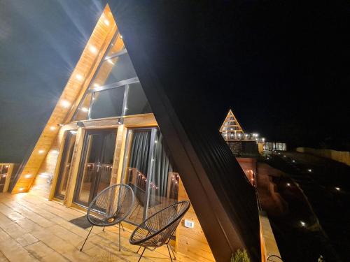 Skats, Cabanele A Frame, Salciua Noua in Recaș