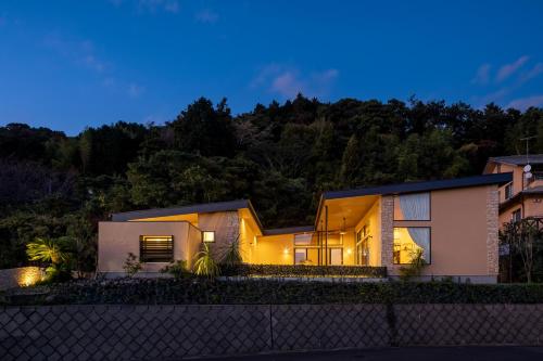 1日1組限定 展望露天風呂付き 南国リゾート貸切ヴィラ 歩羅无 湯河原 FuranYugawara, Hakone