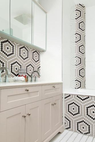 Picture of Newly Refurbished 2-Bedroom Flat In Notting Hill