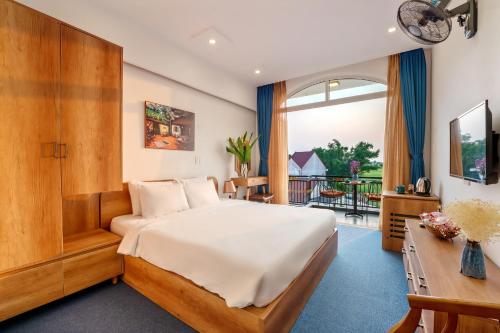 Delux Double Room with Balcony