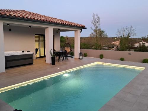 Villa VINE - new luxury holiday house in a green oasis