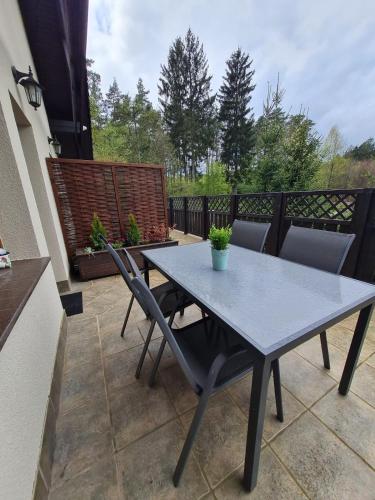 Balkon/teras, Apartamenty "Hubertówka" (Apartamenty "Hubertowka") in Zielona Gora